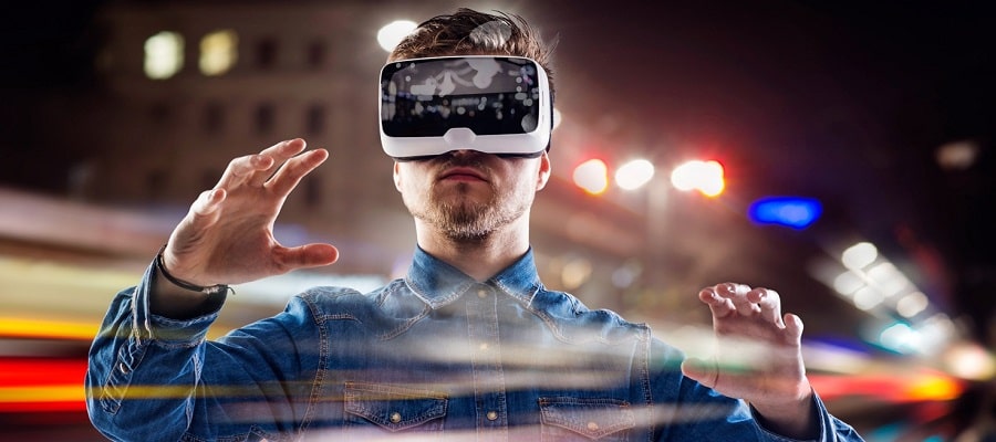 تفاوت واقعیت مجازی (VR) و واقعیت افزوده (AR) در چیست ؟